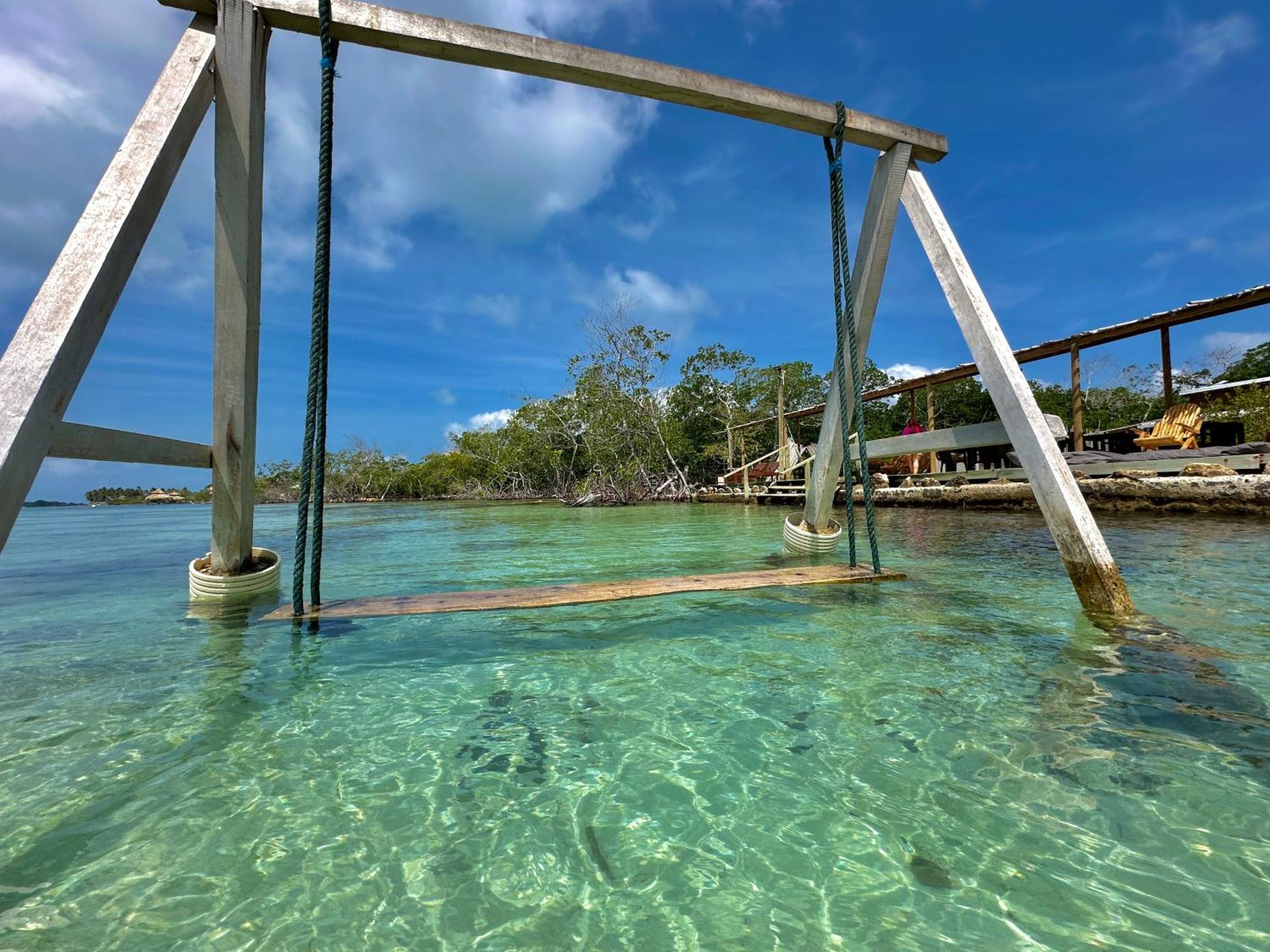 Medusa Hostel Isla Tintipan Tintipan Island 外观 照片